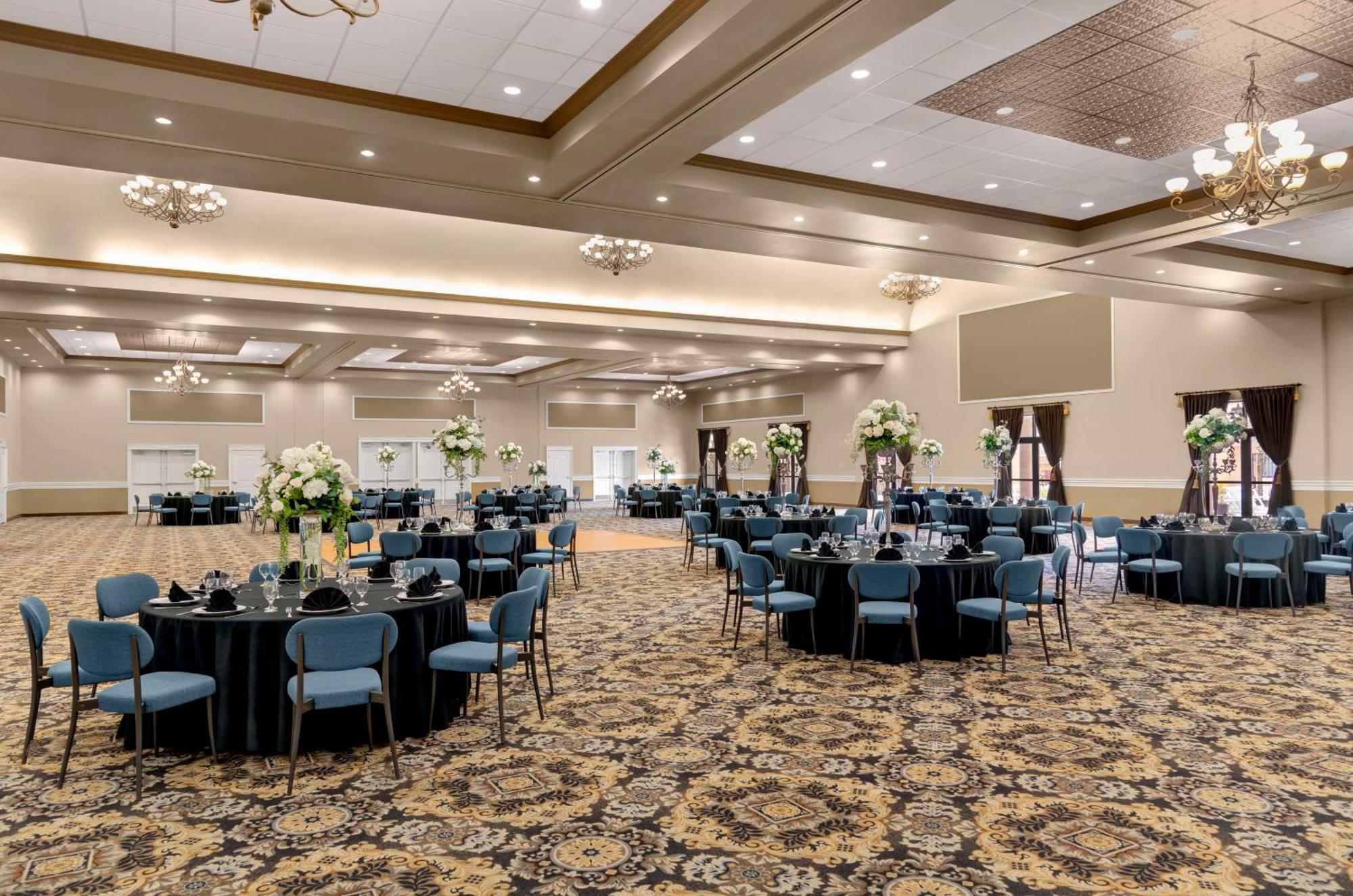 Doubletree By Hilton Phoenix-Gilbert Exterior photo
