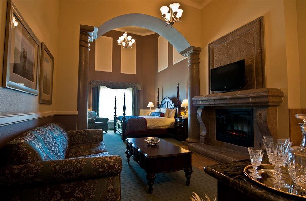 Doubletree By Hilton Phoenix-Gilbert Room photo