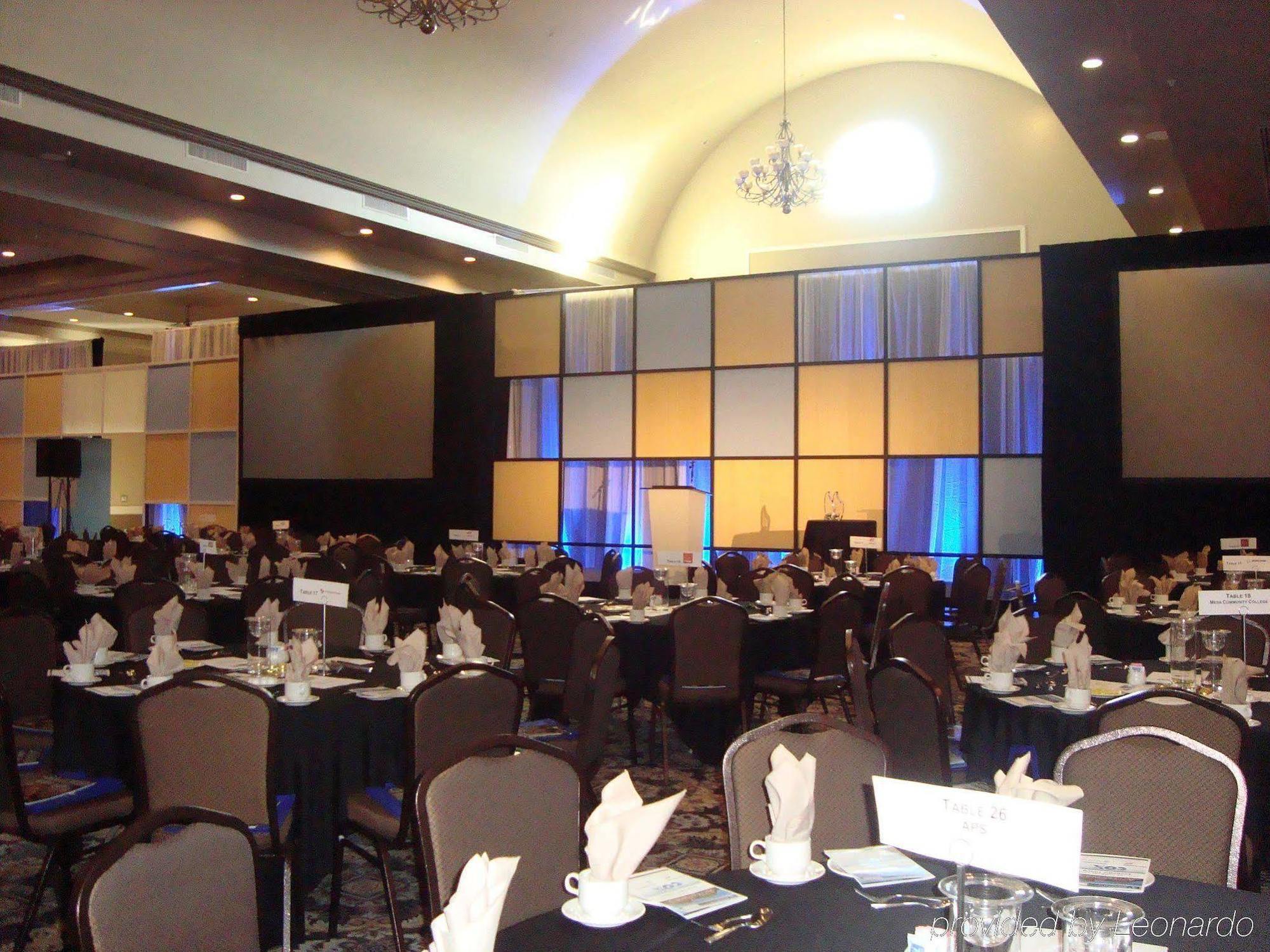 Doubletree By Hilton Phoenix-Gilbert Hotel Restaurant photo