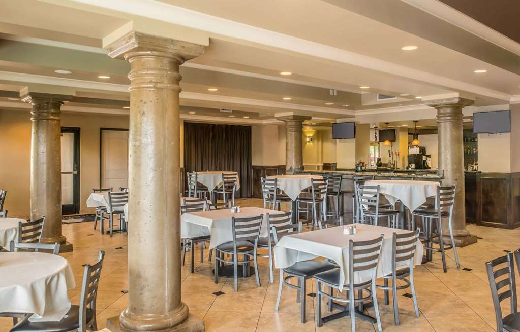 Doubletree By Hilton Phoenix-Gilbert Hotel Restaurant photo